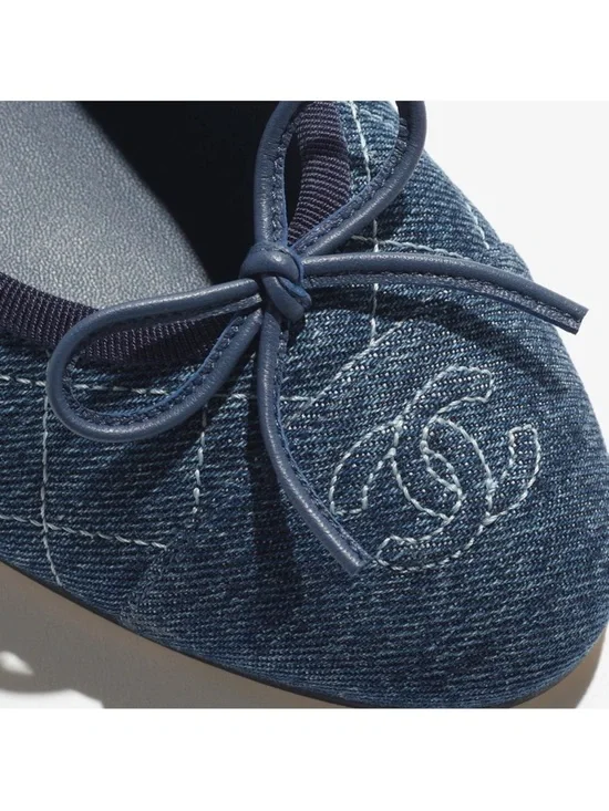 CHANEL Quilted Denim Navy Ballet Flats with Bow - Picture 4 of 4